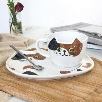 Paquete de cucharas y pires de café artesanales