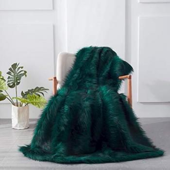Silk‑Soft Emerald Fuzzy Cover