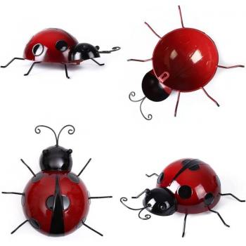 Bordure Insecte Rouge : Sculpture en Métal pour Balcons