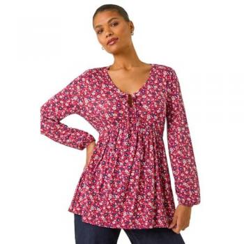 Vêtement d'été stretch rose, style chemise à la coupe fleurie