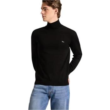 Robe en Maille Sombre Masculine