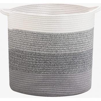 Cesta de Mimbre Hecha a Mano