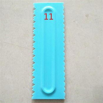 Pastry Cutter with Irregular Edge