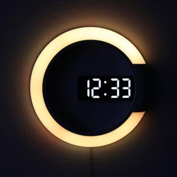 Multifunktionale Wanduhr mit Nachtlicht und Temperatur