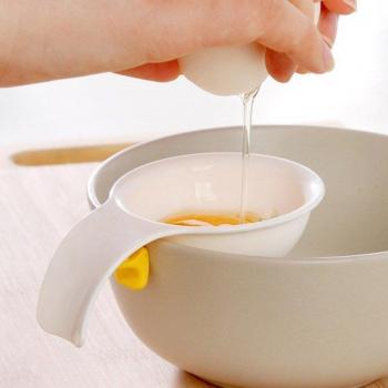 White Egg Yolk Splitter with Sifting Feature – Sustainable Plastic Gadget