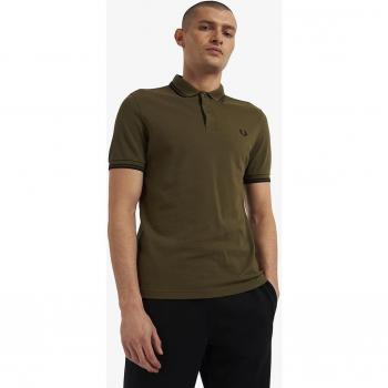 Polo Fred Perry Con Franjas Dobles en Puños y Cuello, Corte Estilizado