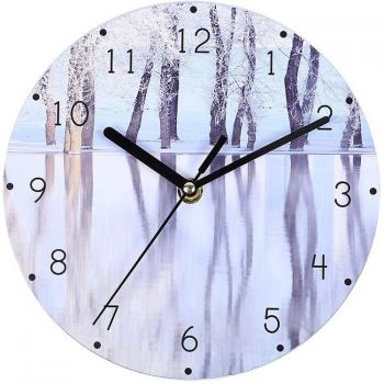 Digitale Wanduhr mit motivierenden Worten und Landschaftsdesign