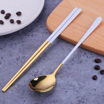 Utensilios de Cocina Sostenibles: 2 Cucharas de Acero Inoxidable para Sushi