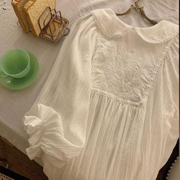 Vêtement de nuit féminin broderie vintage en coton blanc
