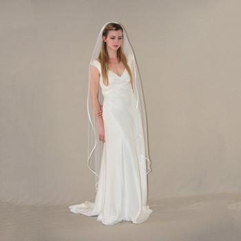 Élégance Tulle « Waltz » – Voile de Mariée à Peigne et Garniture Satin Champagne