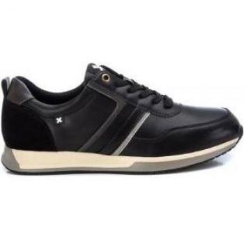 Zapatilla de hombre Xti 142168 color camel con cordón