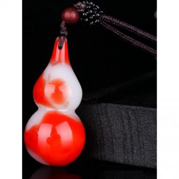Bijoux en Jade rouge sculpté à la main