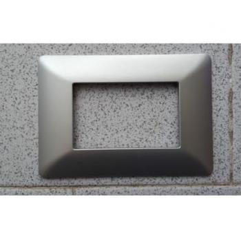 Placchette in ABS per sistemi Matrix Bticino 3‑4‑6, colore cromo satinato, 4 fori