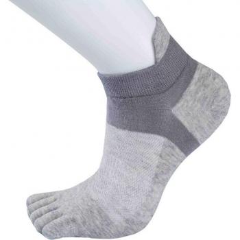 Komfortable Fünf-Finger Socken aus reiner Baumwolle