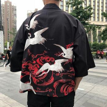Stilvoller Yukata für Damen und Herren
