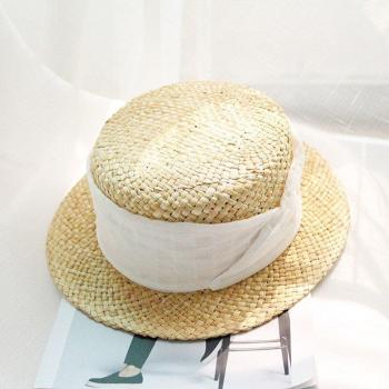 Eleganter Strohsonnenhut für den Sommer