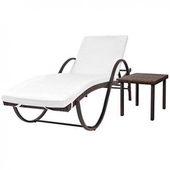 Chaise longue de terrasse avec coussin et table en résine tressée