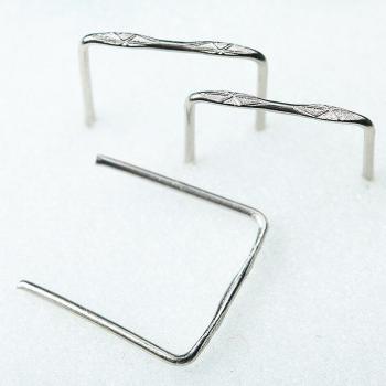 Elegante Lámpara de Araña con Prismas de Cristal y Cuentas en Plata