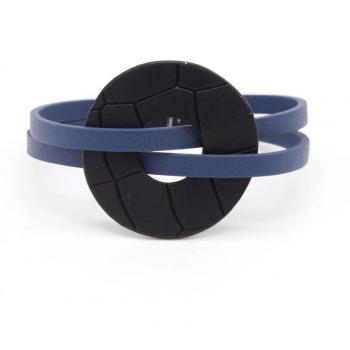 Joyería Alternativa: Pulsera de Cuero con Charms Hechos a Mano