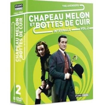 Chapeau melon et bottes de cuir