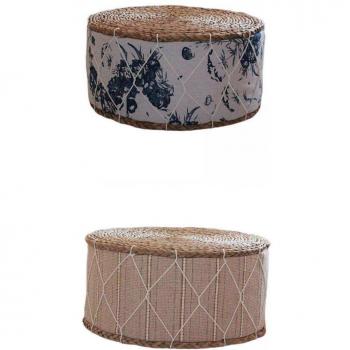 Repose-pieds futon en paille pour confort au sol