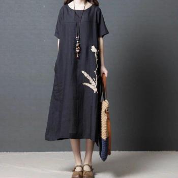 Vestido Largo Bohemio con Detalles Bordados