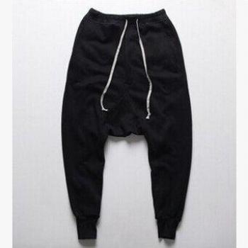 Pantalones caídos de entrepierna para hombre
