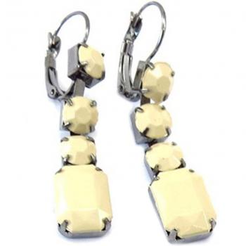 Boucles d'oreilles 'Scarlett' beige
