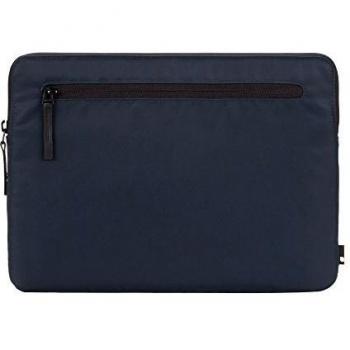 Incase Compact Sleeve in Navy Blau aus Flight Nylon