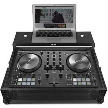 UDG Ultimate Flight Case NI Traktor Kontrol S2 MK3 Black Plus