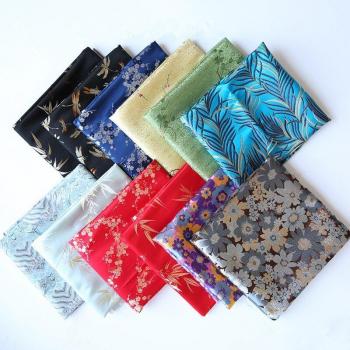 Schimmernde Seiden-Jacquard-Brokattextile – Beliebte Wahl für Damenmode