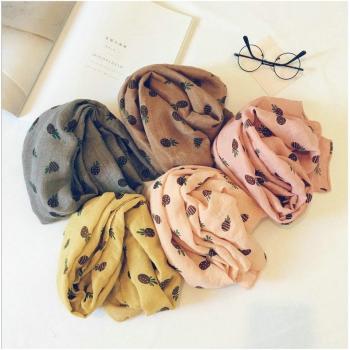 Bufanda de Niños Otoño/Invierno en Algodón y Lino Color Caramelo con Motivo de Piña