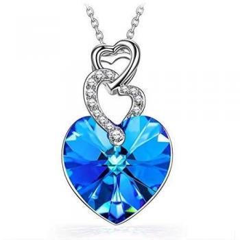 Petite Élégance : Collier Femme